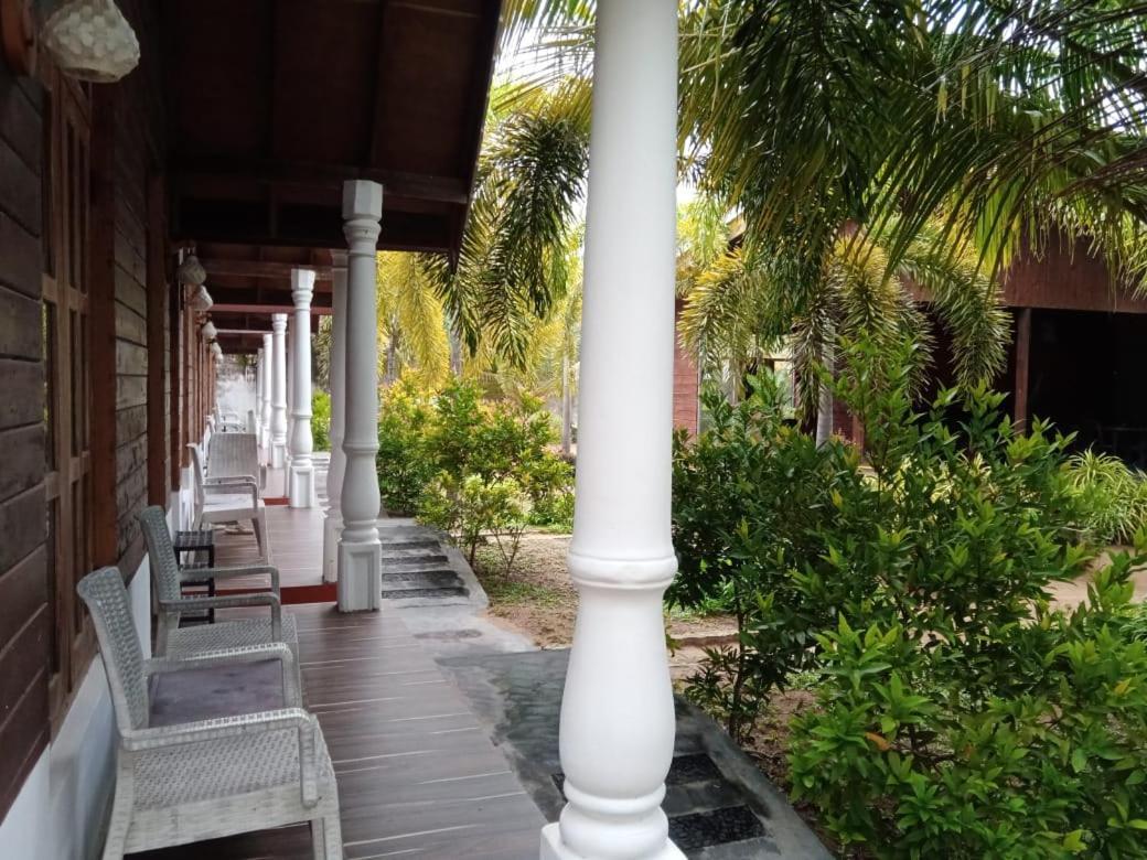 Elegant Green Beach Resort Тринкомали Экстерьер фото
