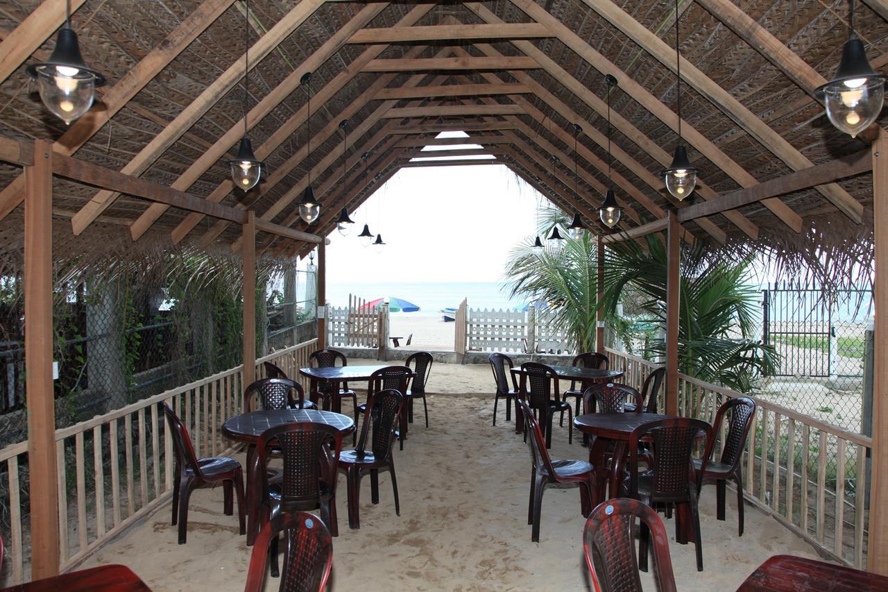 Elegant Green Beach Resort Тринкомали Экстерьер фото