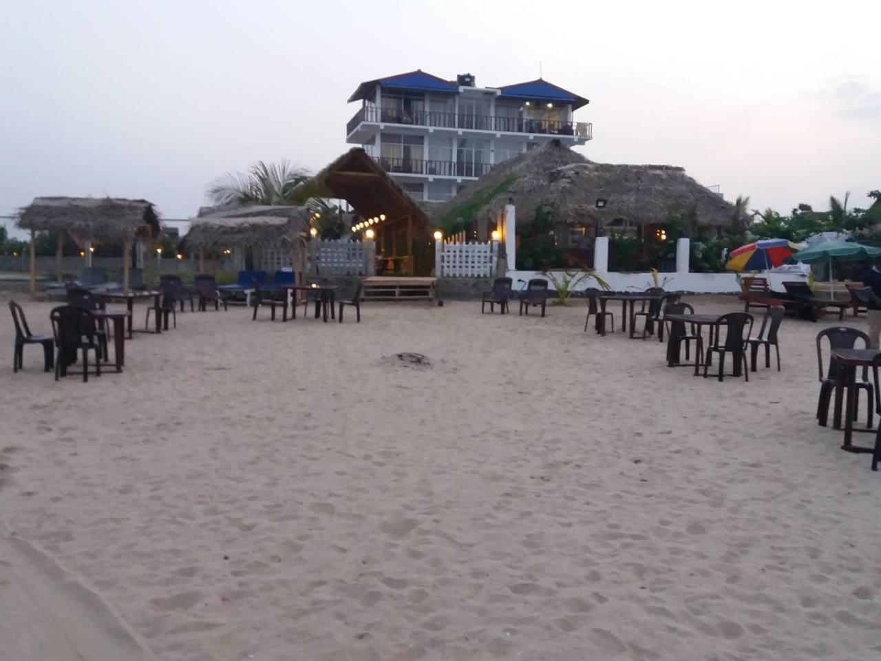 Elegant Green Beach Resort Тринкомали Экстерьер фото