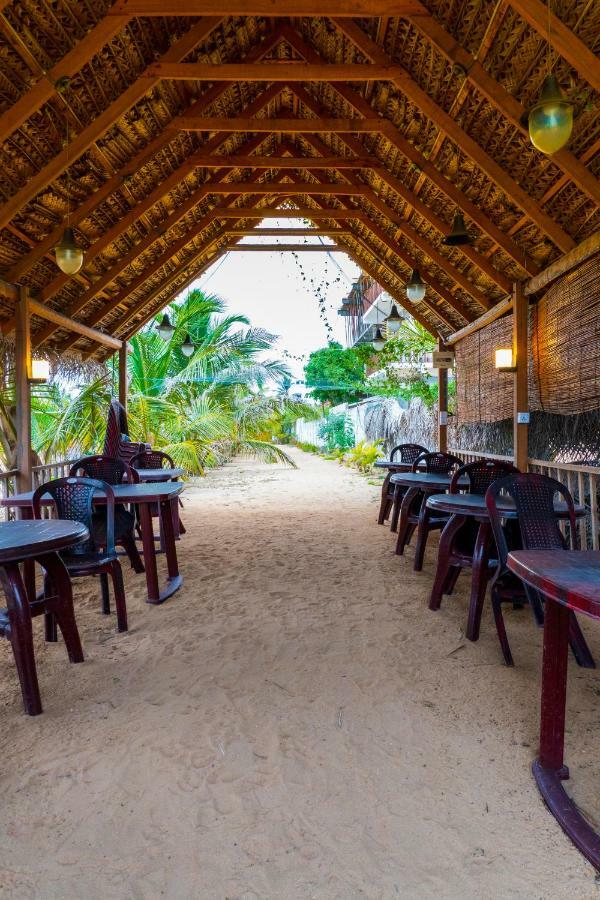 Elegant Green Beach Resort Тринкомали Экстерьер фото