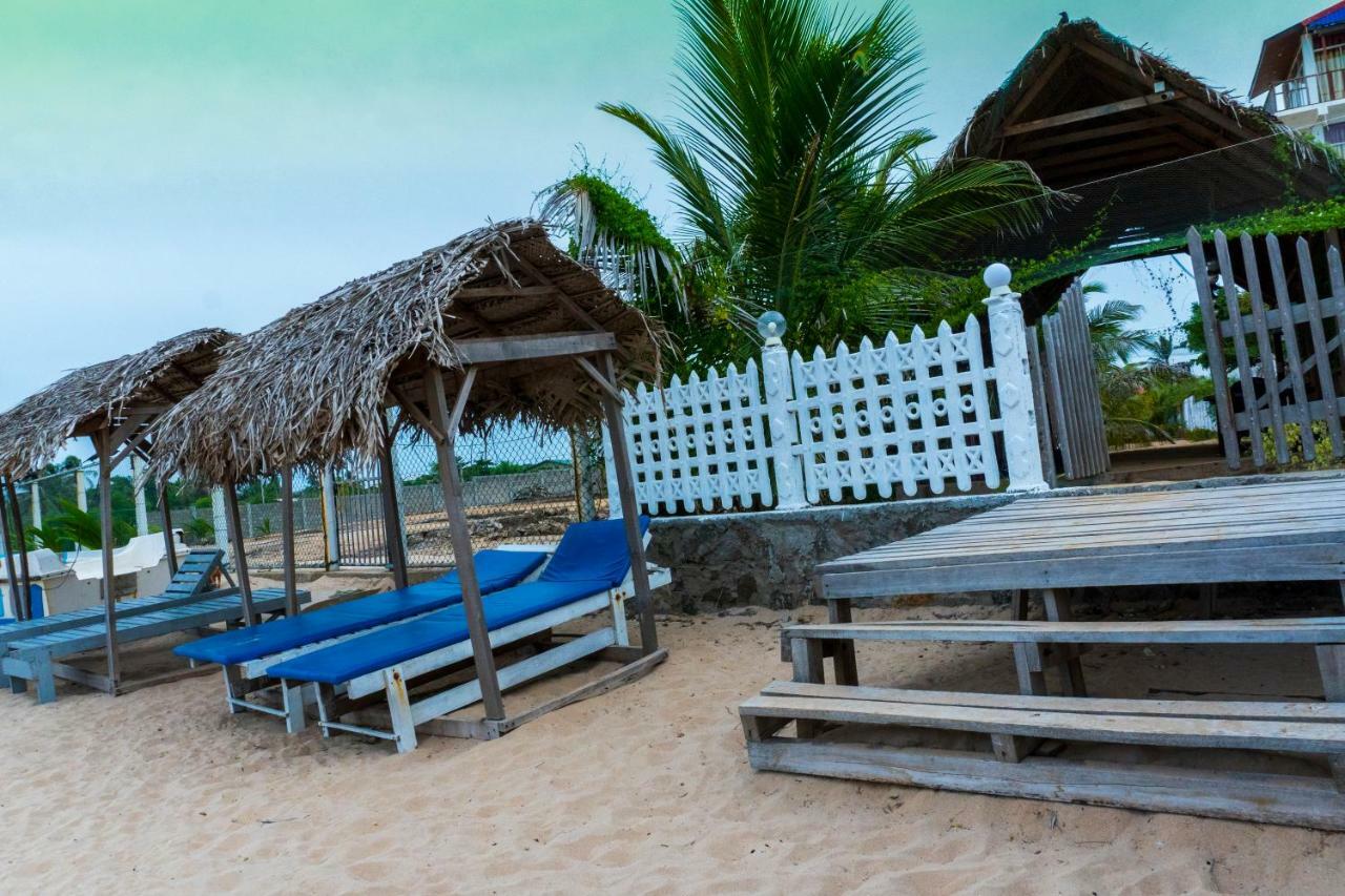 Elegant Green Beach Resort Тринкомали Экстерьер фото